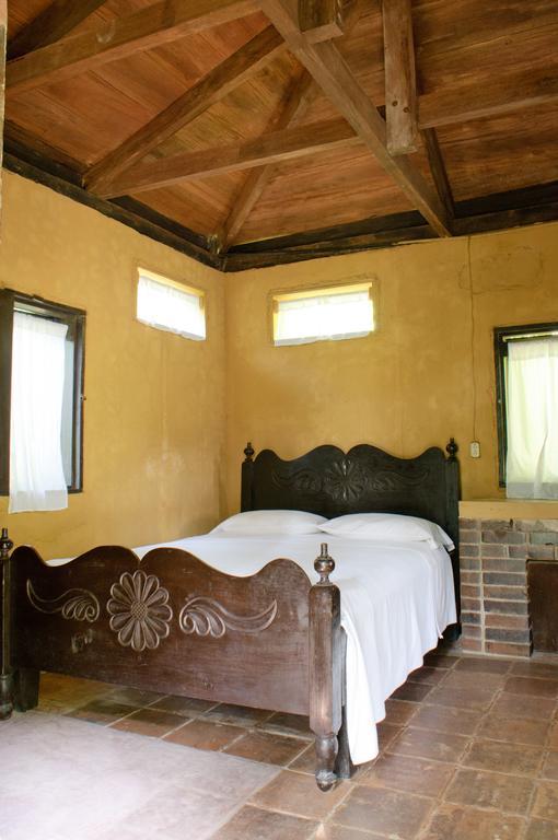 Takalik Maya Lodge El Asintal ภายนอก รูปภาพ